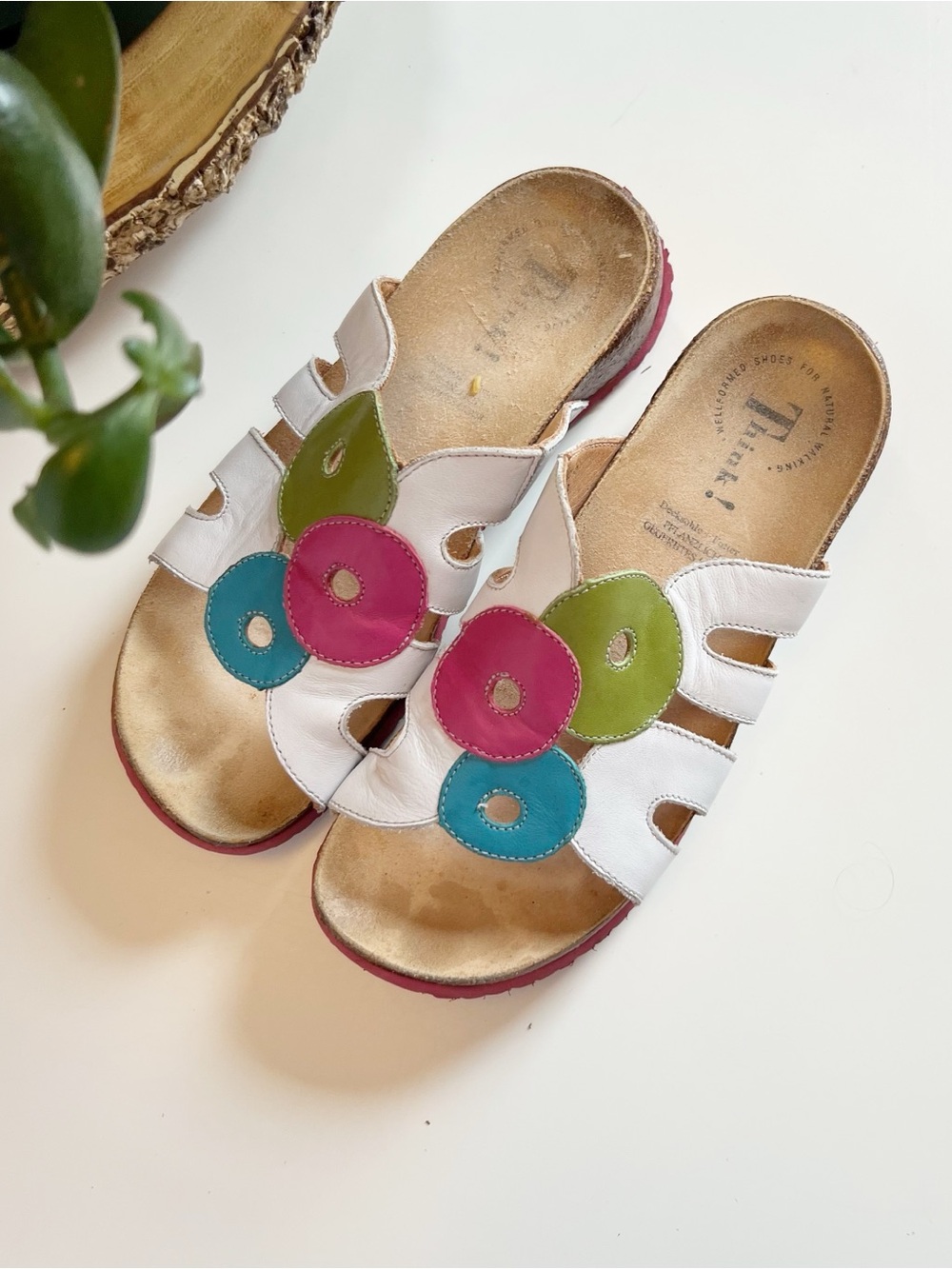 Think! Leather Julia Colorful Circle Sandal | 38/7.5